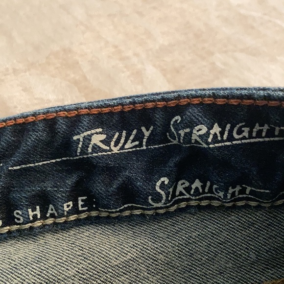 Eddie Bauer Straight Leg Jeans - 8 Petite - Picture 2 of 6